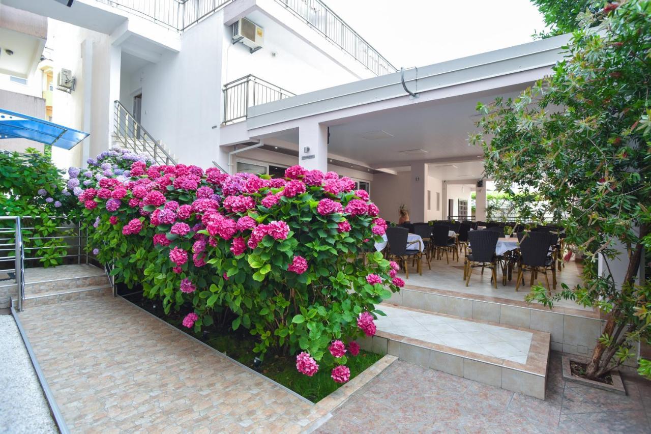 Hotel Suzana بودفا المظهر الخارجي الصورة