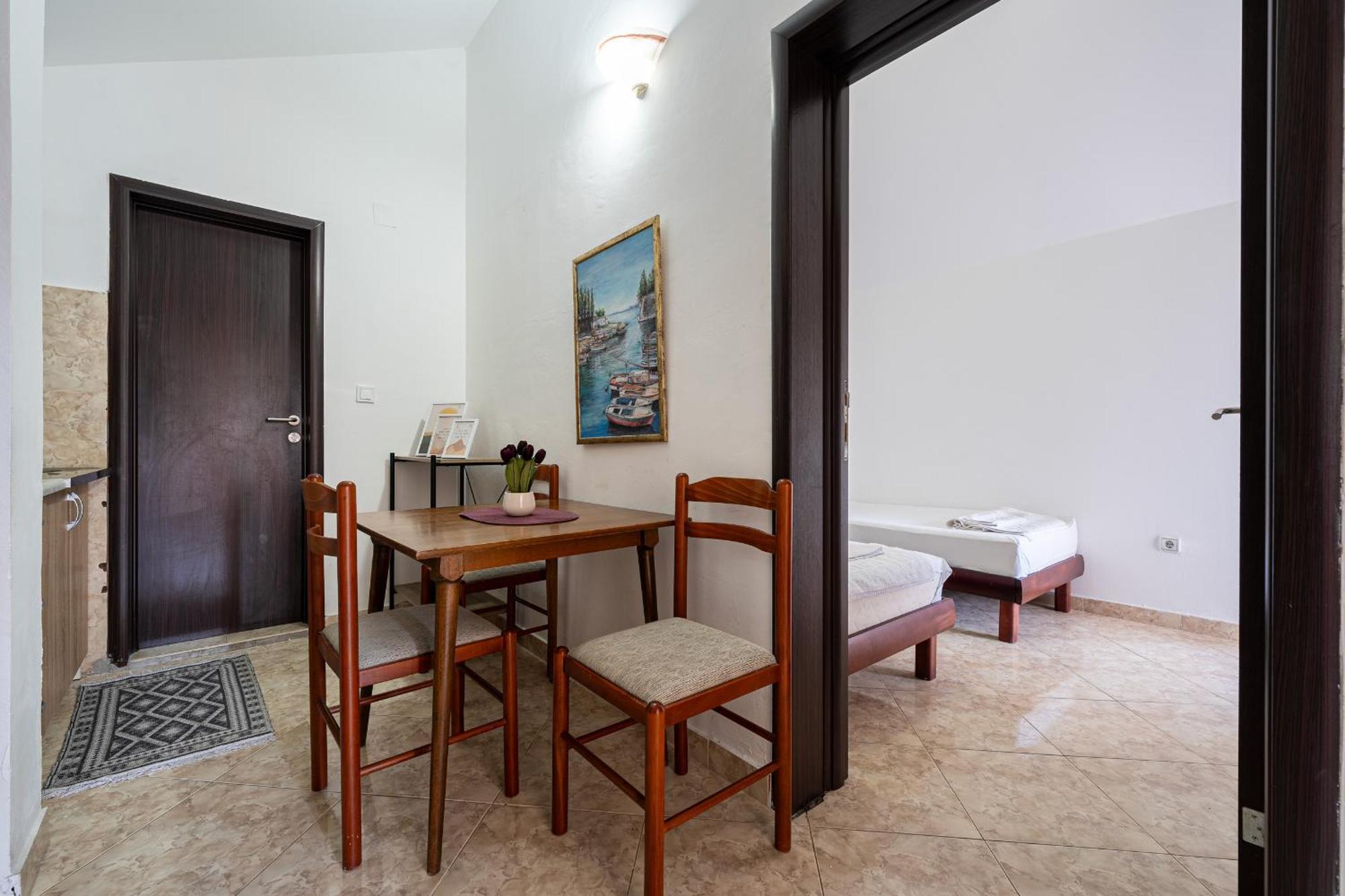 Hotel Suzana بودفا الغرفة الصورة